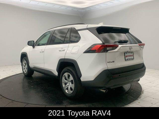 2021 toyota rav4 le