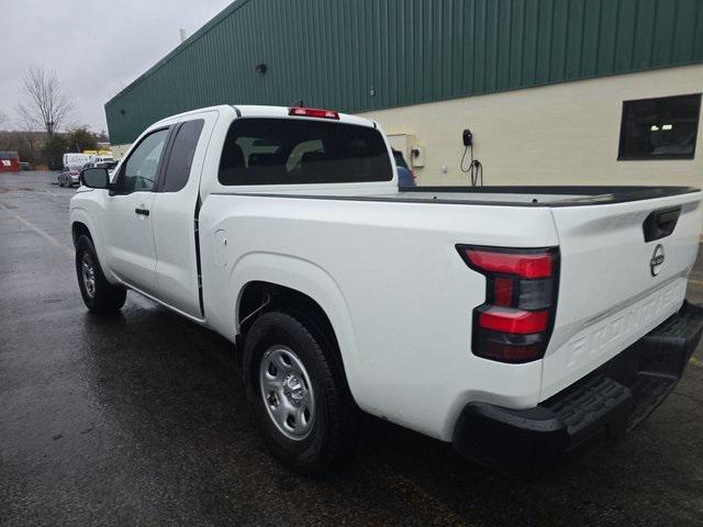 2022 nissan frontier s