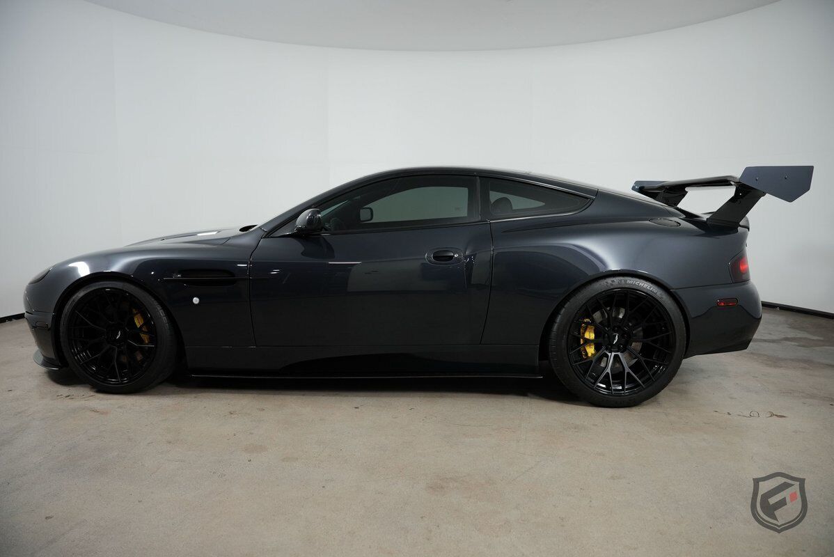 2002 aston martin vanquish 2dr cpe