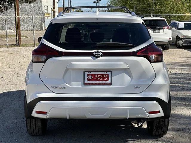2023 nissan kicks sv