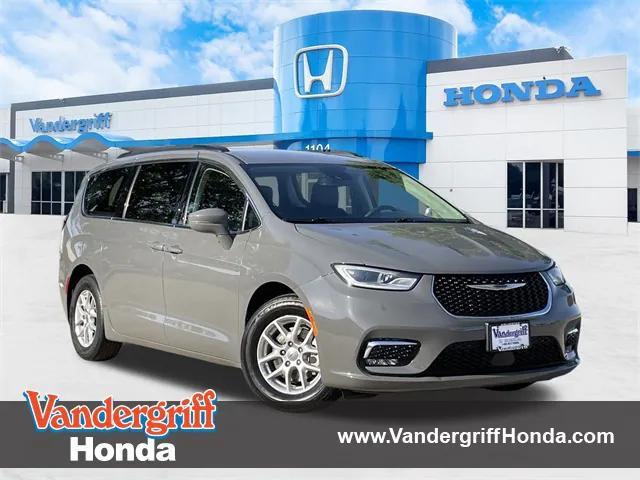 2022 chrysler pacifica touring l
