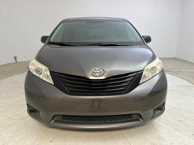 2015 toyota sienna l