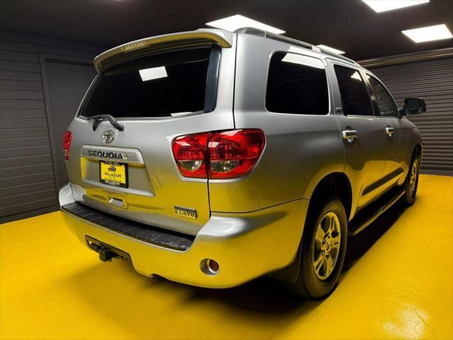 2011 toyota sequoia sr5