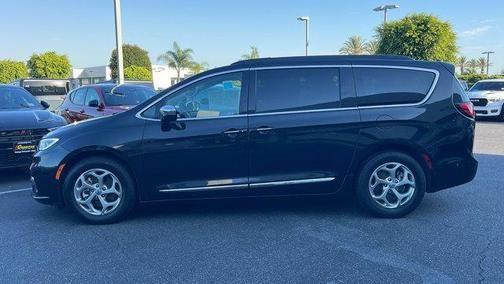 2022 chrysler pacifica