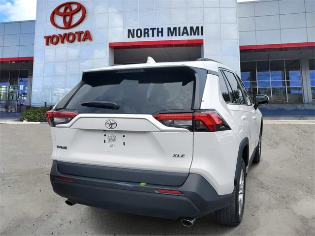 2021 toyota rav4 xle