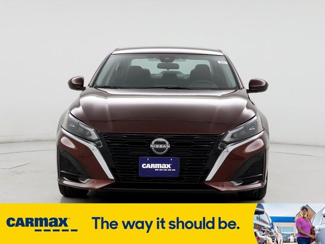 2023 nissan altima sv