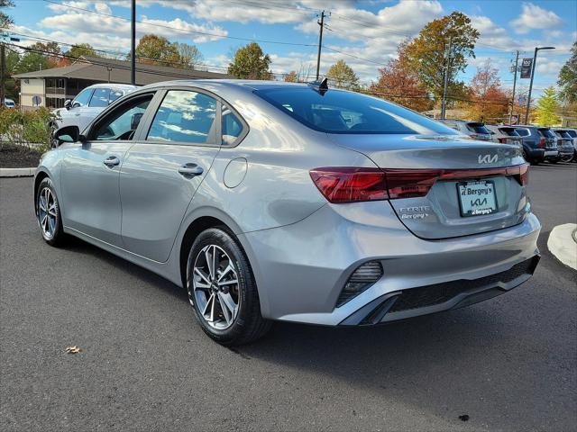 2022 kia forte lxs