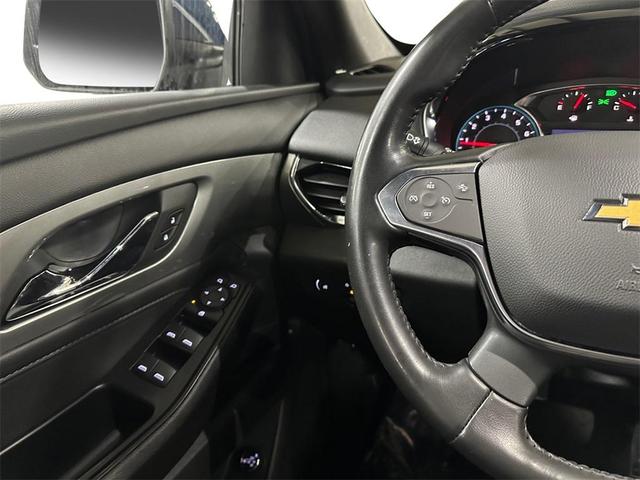 2022 chevrolet traverse lt cloth