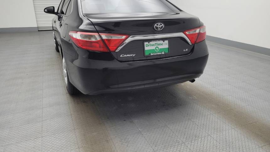2017 toyota camry le