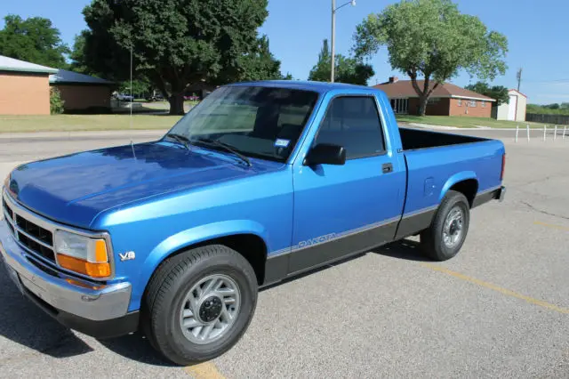 1992 dodge dakota le regular cab short bed pickup v8 5.2l (318 cid) 75,000 miles