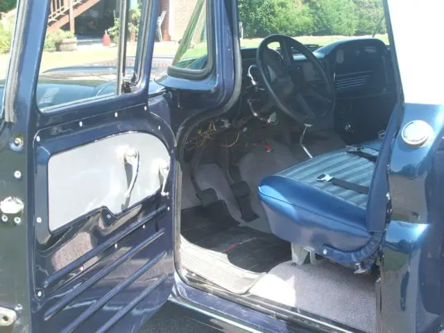 1961 chevrolet c-10 custom pick-up truck