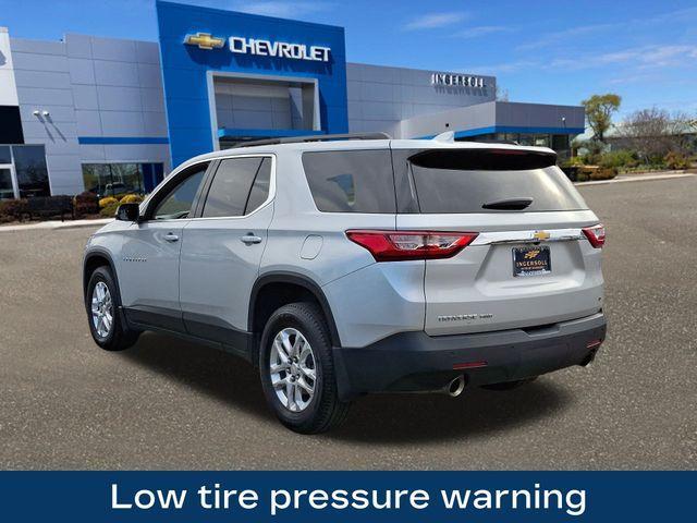 2021 chevrolet traverse lt cloth