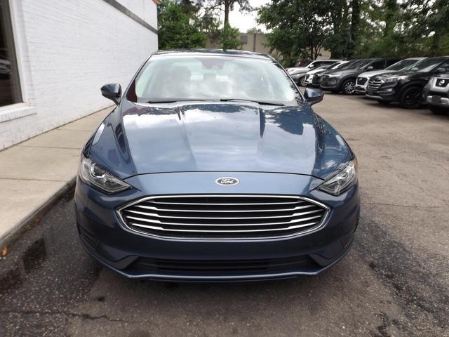 2019 ford fusion hybrid se