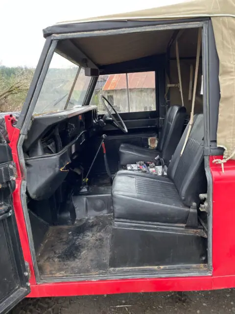 1974 land rover defender series 3, drives/runs super! great for outdoors!