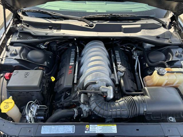 2010 dodge charger srt8