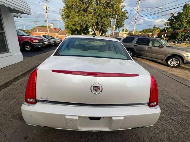 2008 cadillac dts base
