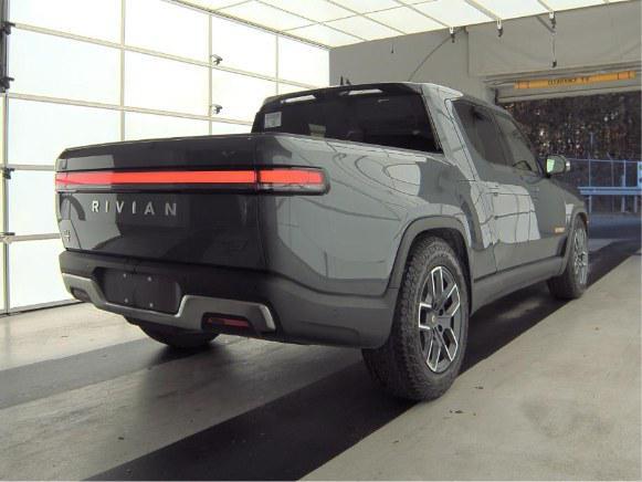 2022 rivian r1t launch edition