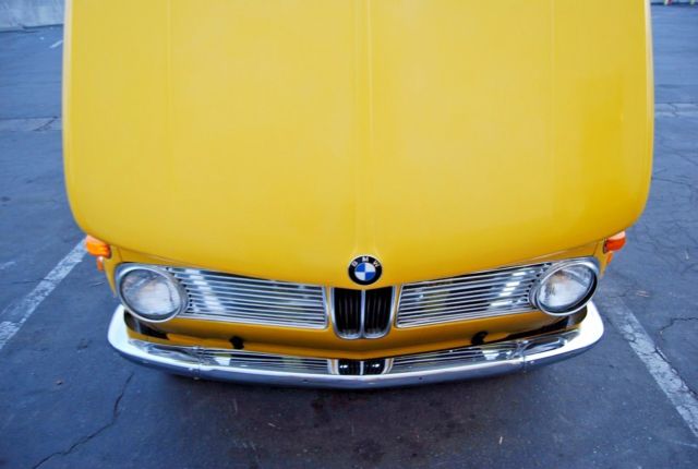 1972 bmw 2002 - roundie golf yellow