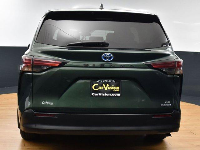 2021 toyota sienna le