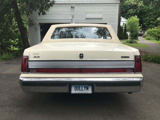lincoln town car 1989 mint condition
