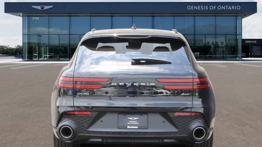 2025 Genesis GV70