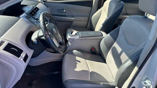 2015 Toyota Prius v (+)