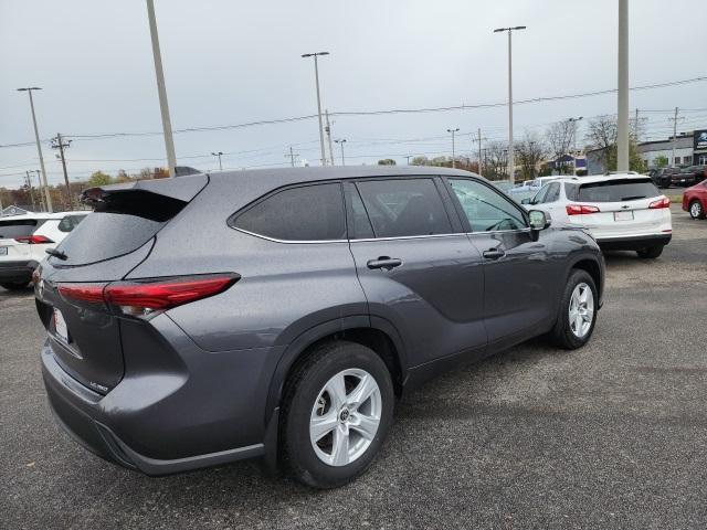 2023 toyota highlander le