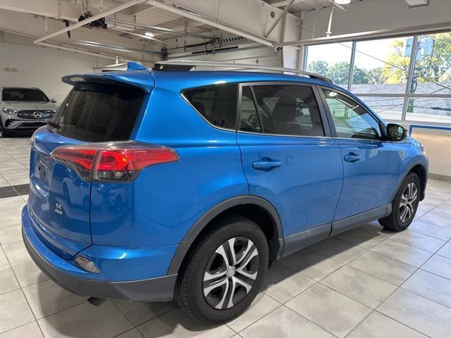 2017 toyota rav4 le