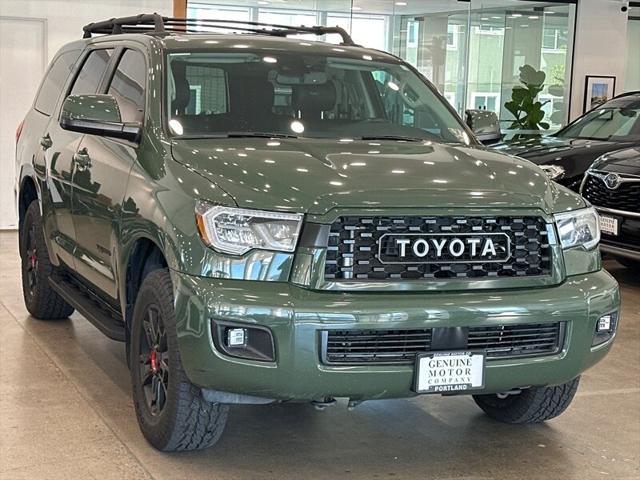 2020 toyota sequoia base