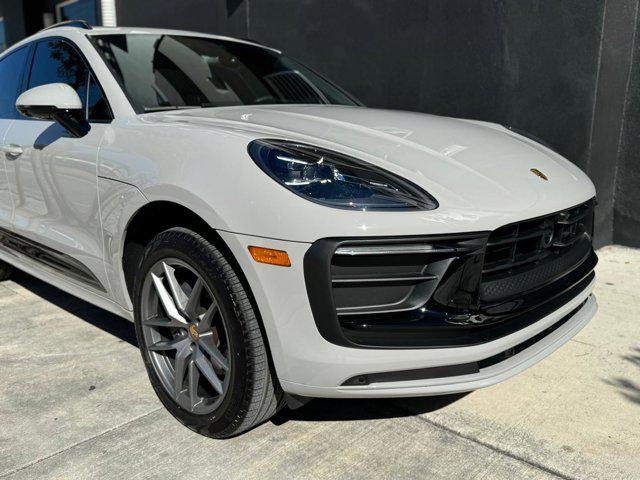 2024 porsche macan base