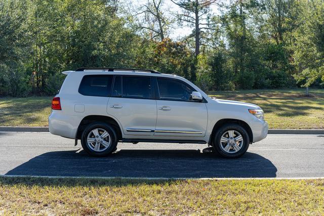 2013 toyota land cruiser v8