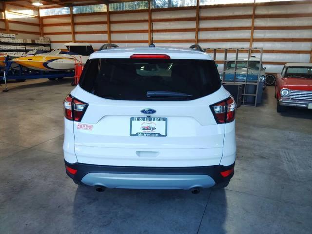 2018 ford escape se