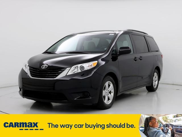 2016 toyota sienna le