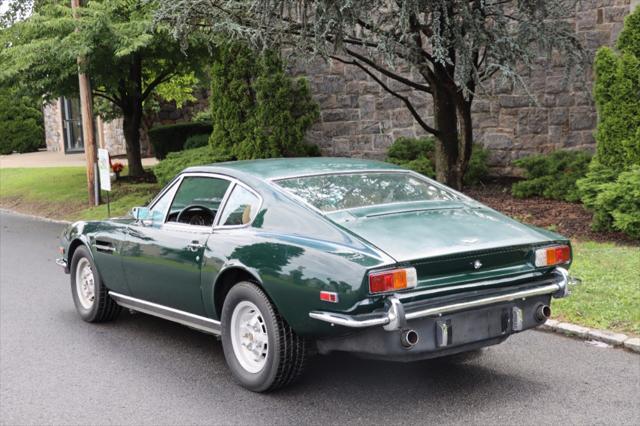 1976 aston martin v-8