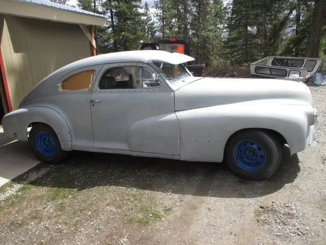 1946 oldsmobile 2dr sedan