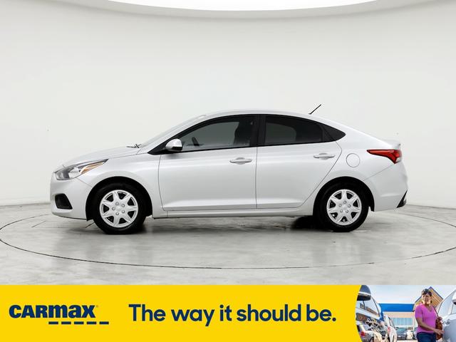 2019 hyundai accent se