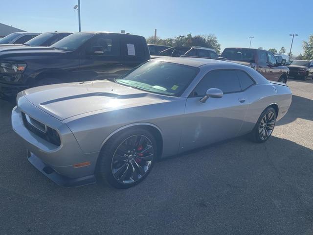 2014 dodge challenger srt8