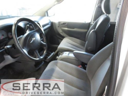 2006 chrysler town country touring in michigan