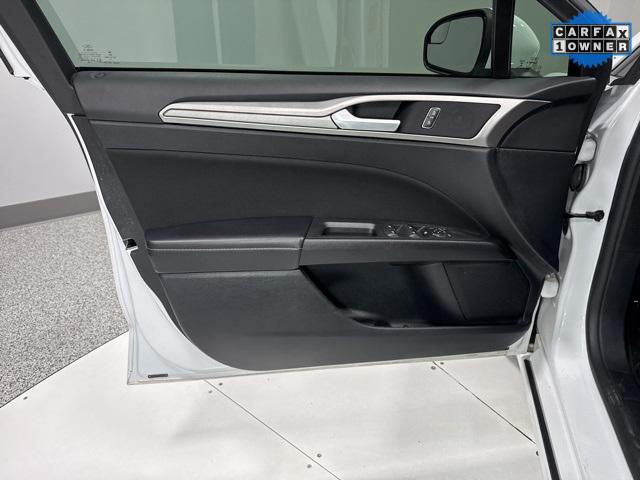 2018 ford fusion se