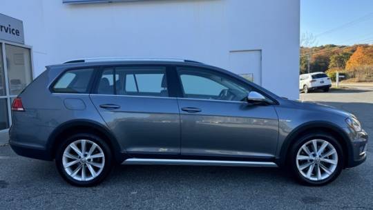 2017 Volkswagen Golf