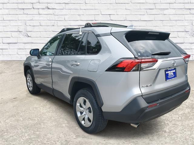 2021 toyota rav4 le