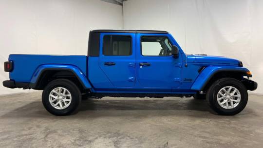 new 2023 jeep gladiator sport