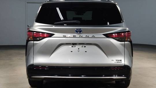 2021 toyota sienna platinum 7-passenger