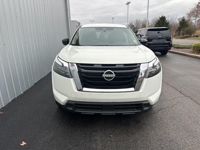 2024 nissan pathfinder s