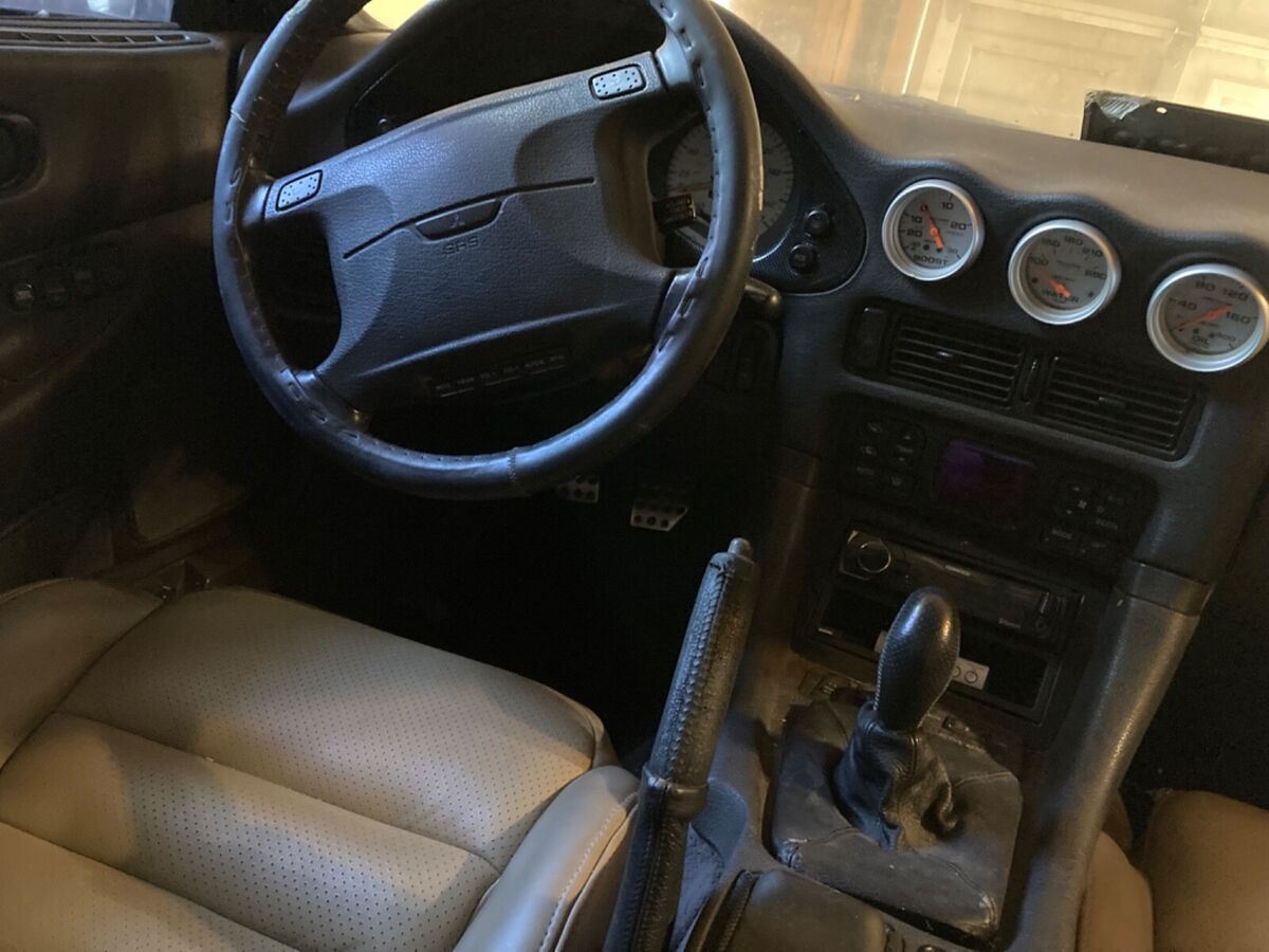 1992 with 93 frontend, short shifter, racing clutch, straight exhaust, extras