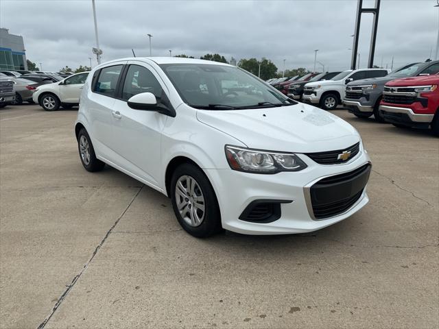 2020 chevrolet sonic fwd hatchback 1fl 5-door