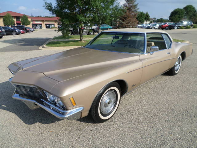 nice and original 1971 buick riviera!!