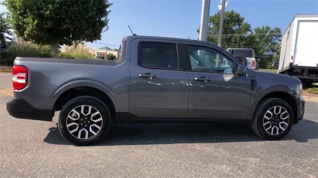 2023 ford maverick lariat