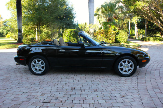 1994 mazda miata no reserve, runs and drives great, cold ac, leather