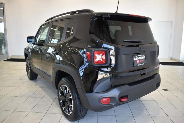 2023 jeep renegade trailhawk